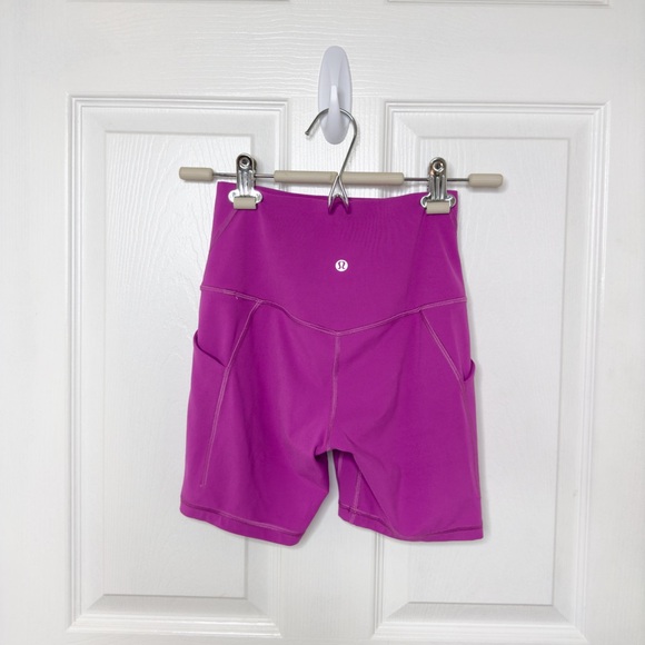 Align Shorts with Pockets 6” - Size 4 - Picture 5 of 5